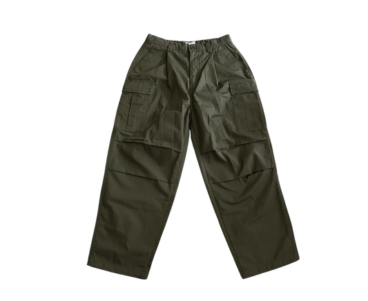 Cargo Khaki Tokyo with multiple pockets and a relaxed fit